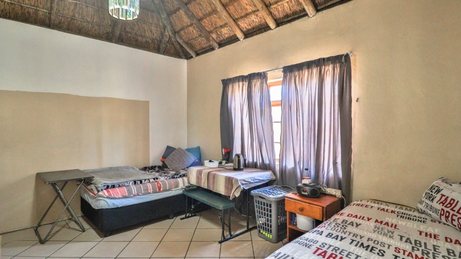 5 Bedroom Property for Sale in Boekenhoutskloof and surround Gauteng