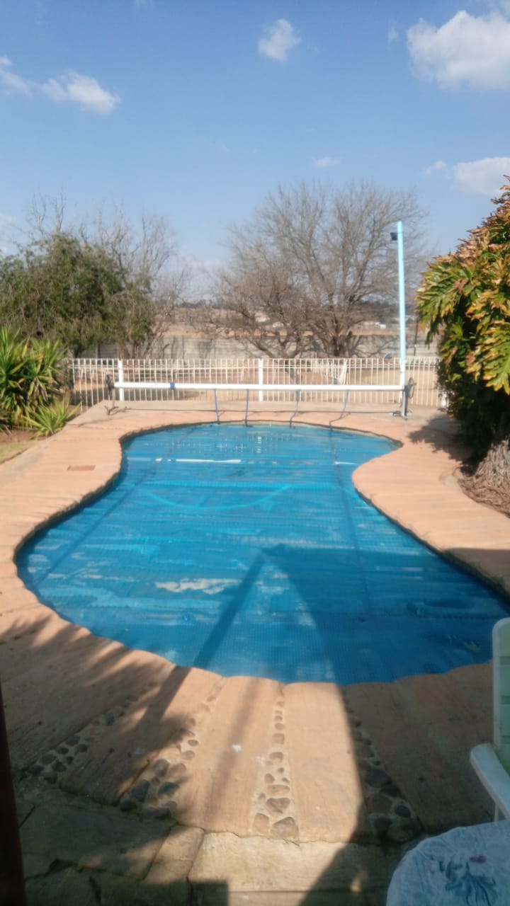 2 Bedroom Property for Sale in Bredell Gauteng