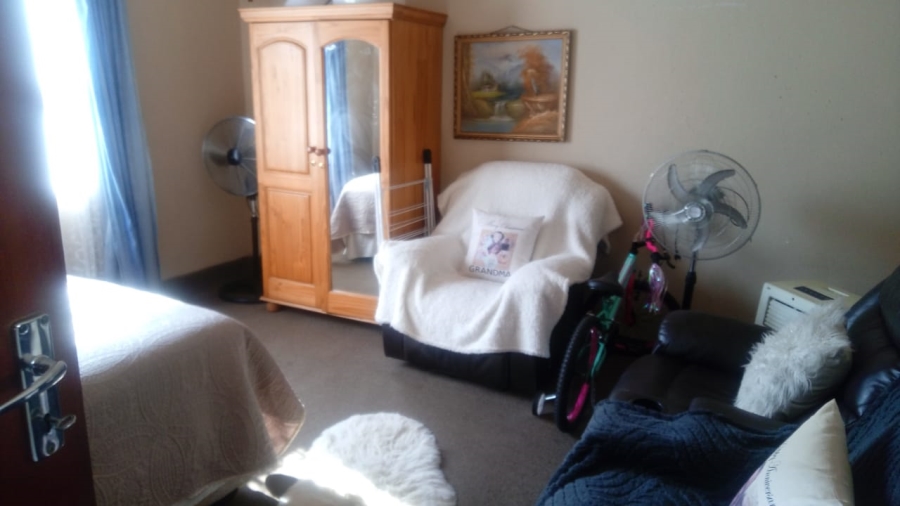 2 Bedroom Property for Sale in Bredell Gauteng