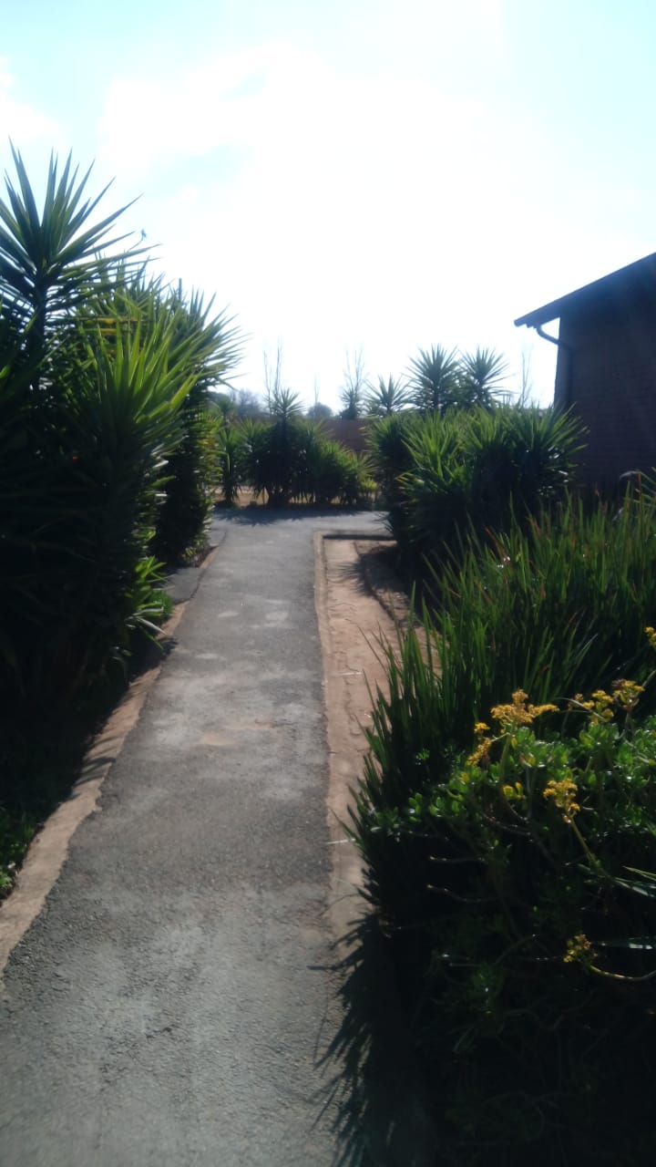 2 Bedroom Property for Sale in Bredell Gauteng