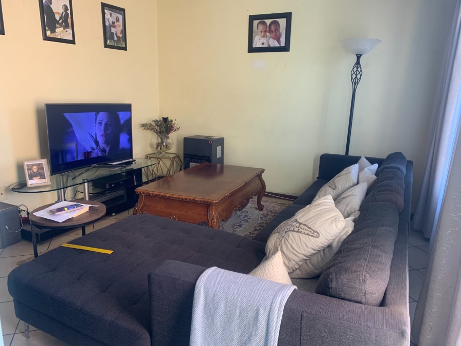 To Let 2 Bedroom Property for Rent in Noordwyk Gauteng