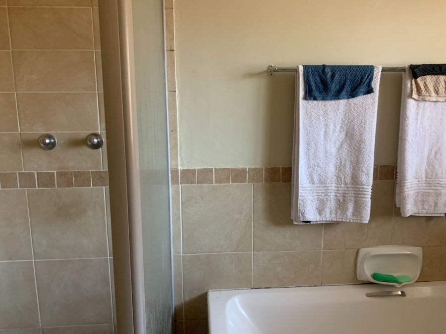 To Let 2 Bedroom Property for Rent in Noordwyk Gauteng