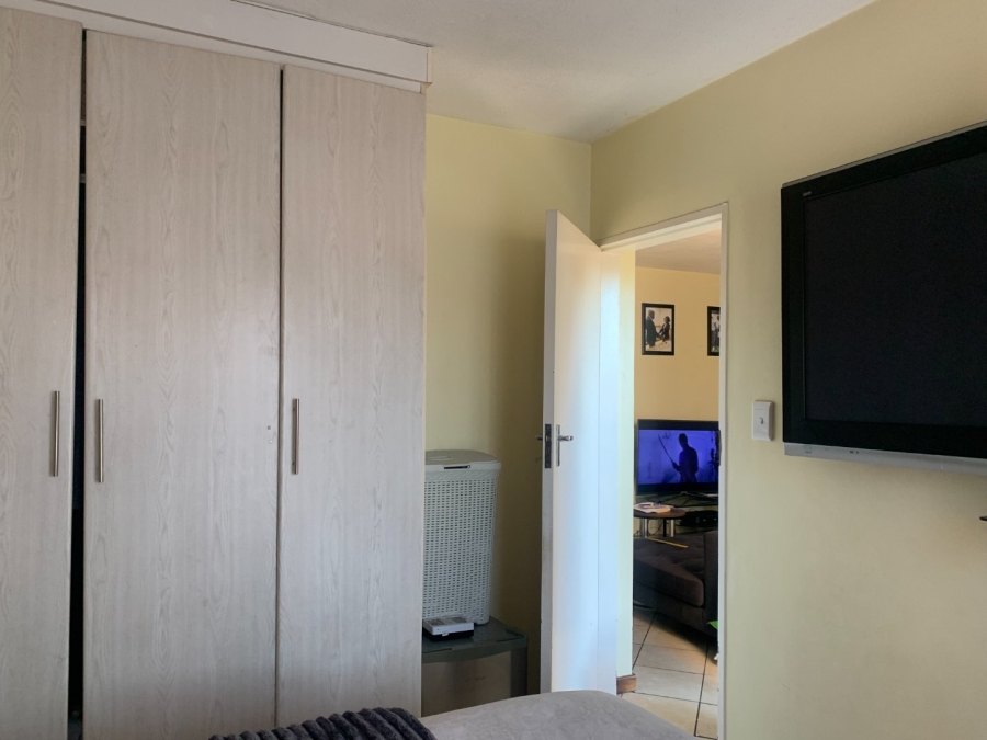 To Let 2 Bedroom Property for Rent in Noordwyk Gauteng