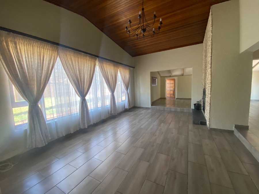 4 Bedroom Property for Sale in Farrarmere Gauteng