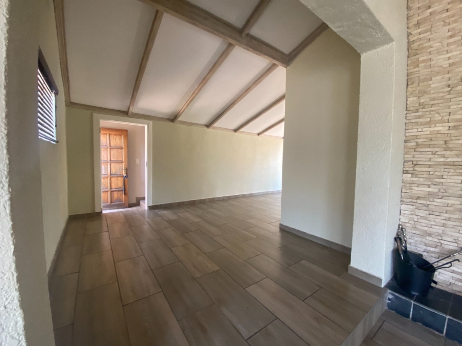 4 Bedroom Property for Sale in Farrarmere Gauteng
