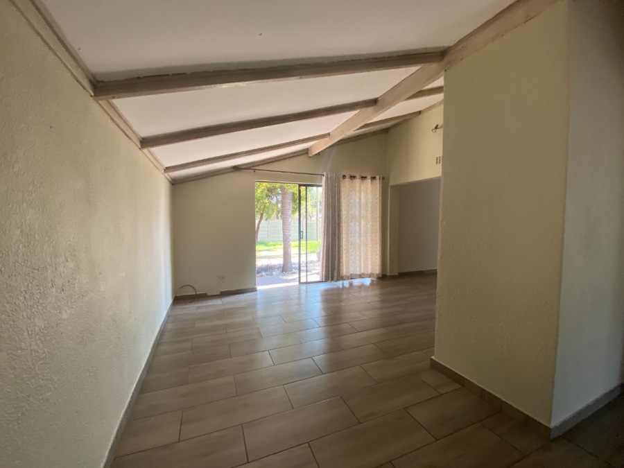4 Bedroom Property for Sale in Farrarmere Gauteng