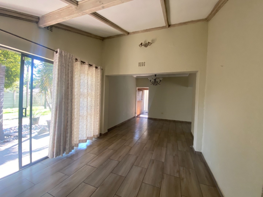 4 Bedroom Property for Sale in Farrarmere Gauteng
