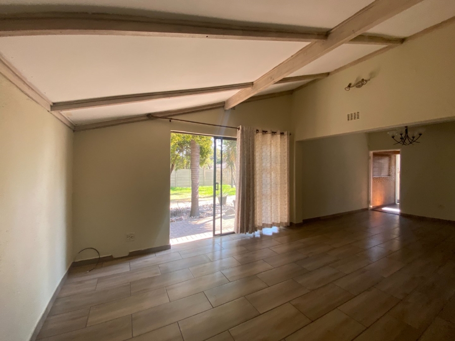 4 Bedroom Property for Sale in Farrarmere Gauteng