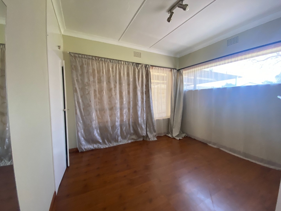 4 Bedroom Property for Sale in Farrarmere Gauteng