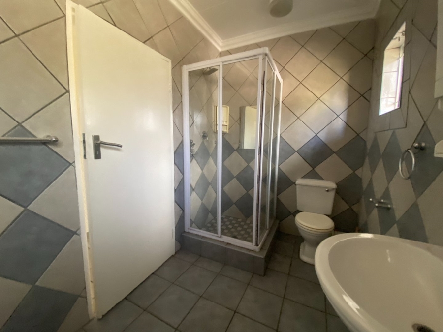 4 Bedroom Property for Sale in Farrarmere Gauteng
