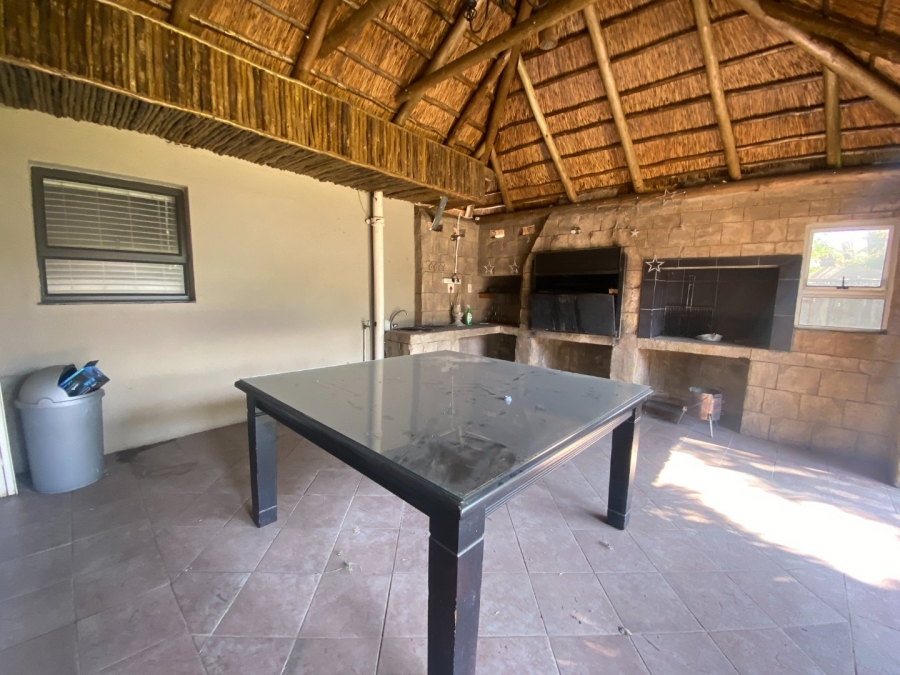 4 Bedroom Property for Sale in Farrarmere Gauteng