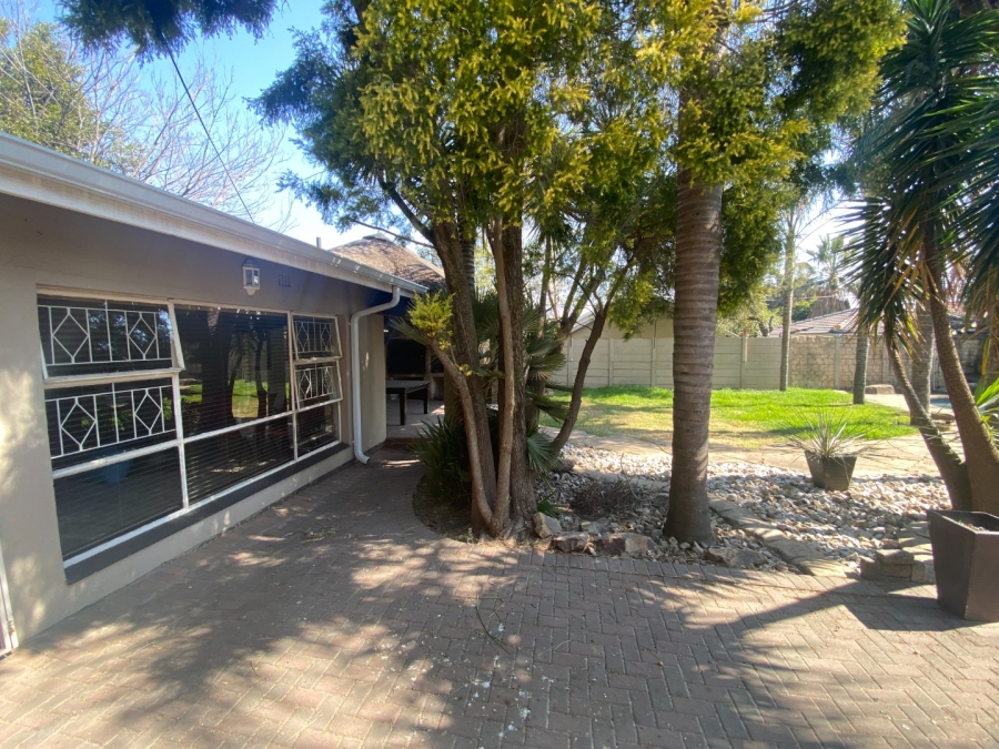 4 Bedroom Property for Sale in Farrarmere Gauteng