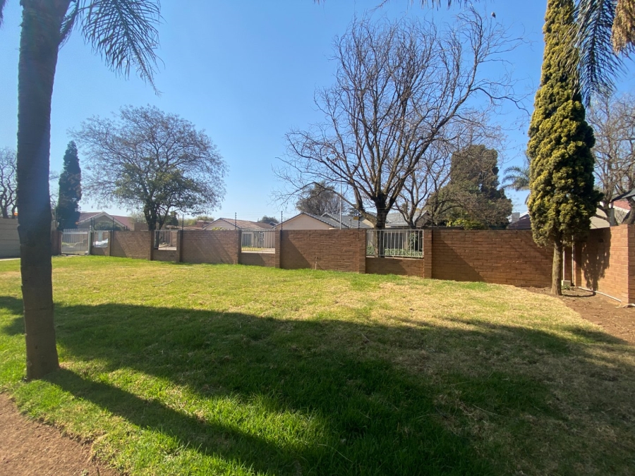 4 Bedroom Property for Sale in Farrarmere Gauteng