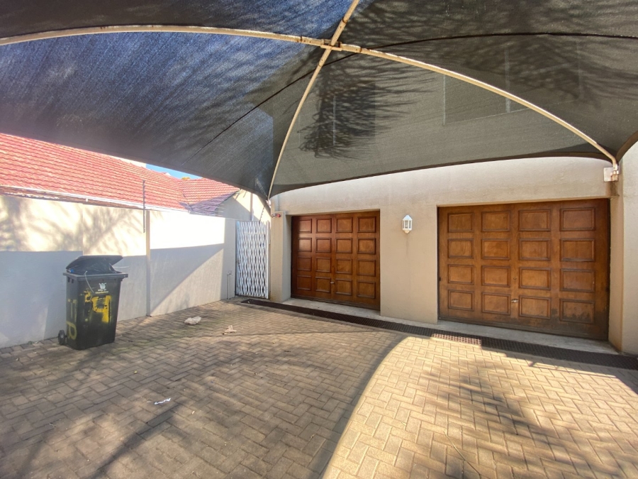 4 Bedroom Property for Sale in Farrarmere Gauteng