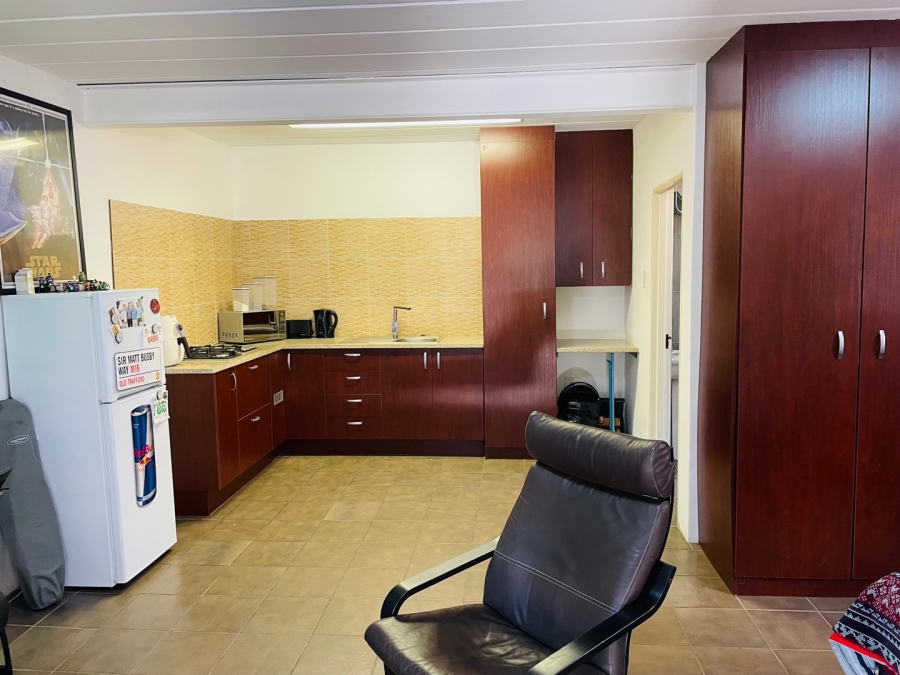 To Let 1 Bedroom Property for Rent in Glenvista Gauteng