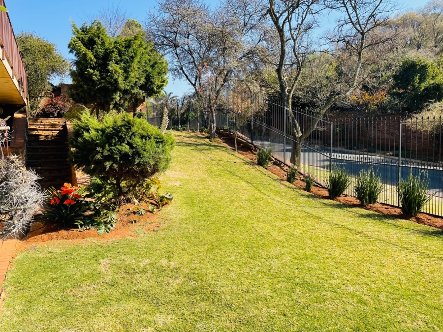 To Let 1 Bedroom Property for Rent in Glenvista Gauteng