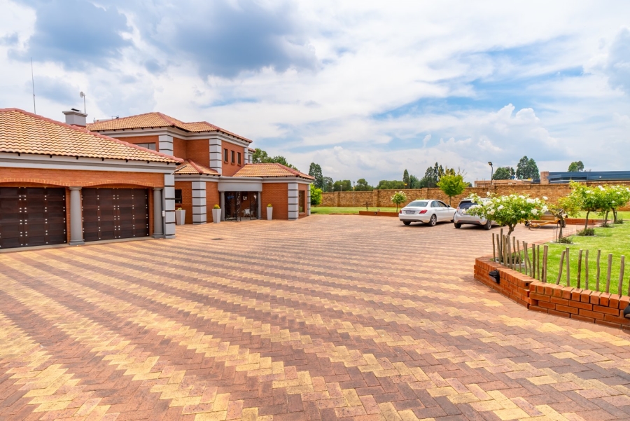 5 Bedroom Property for Sale in Ferryvale Gauteng