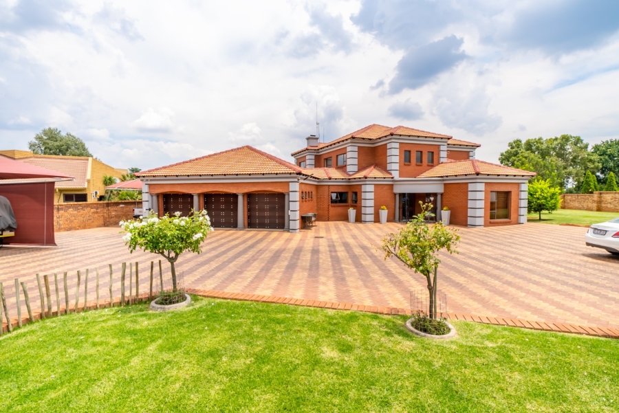 5 Bedroom Property for Sale in Ferryvale Gauteng