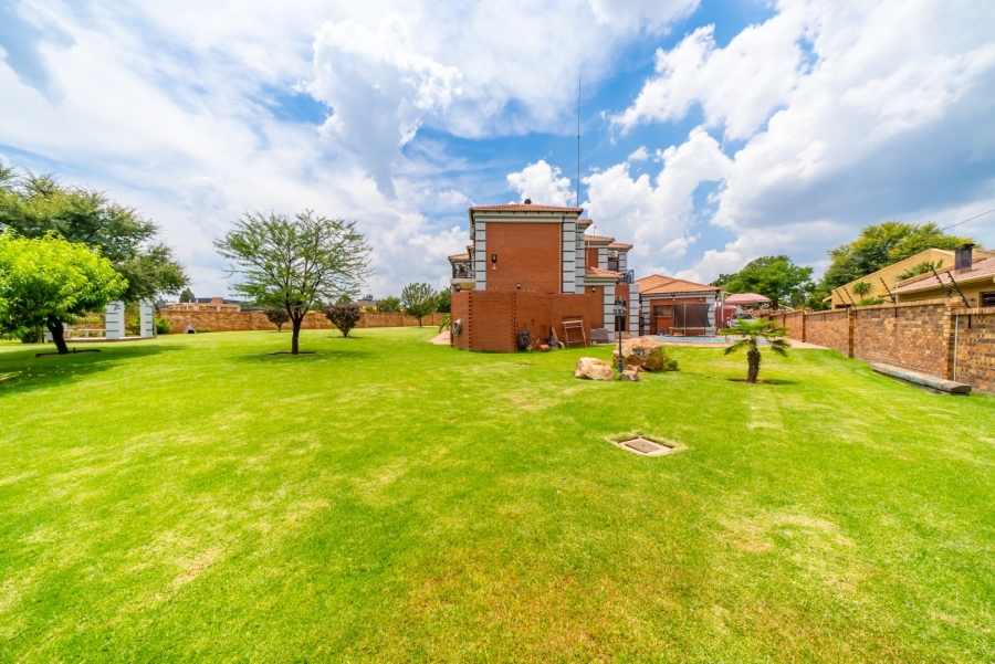 5 Bedroom Property for Sale in Ferryvale Gauteng