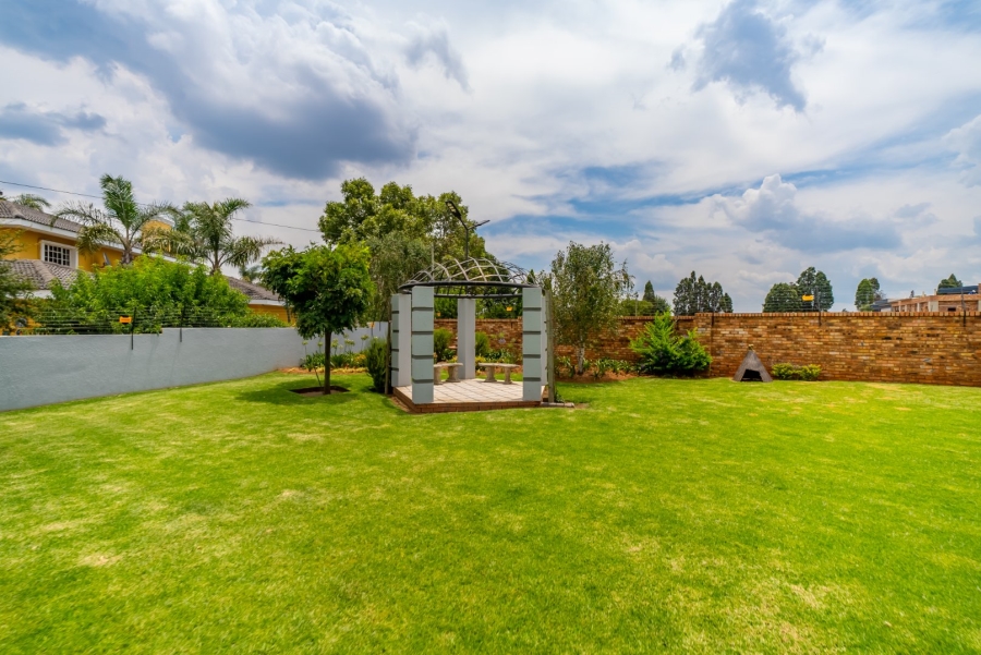 5 Bedroom Property for Sale in Ferryvale Gauteng