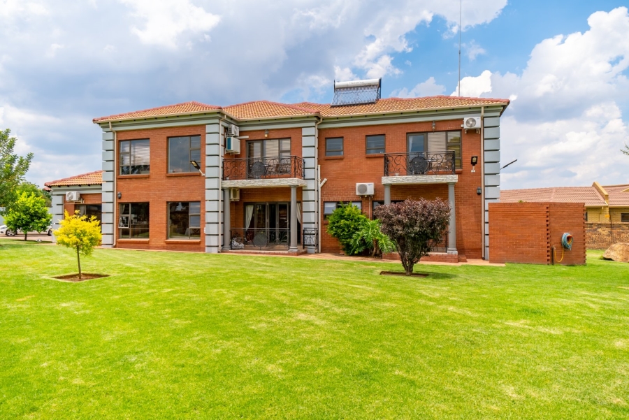 5 Bedroom Property for Sale in Ferryvale Gauteng