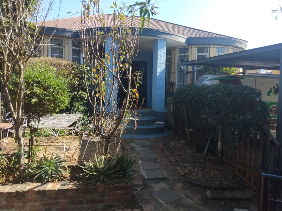 6 Bedroom Property for Sale in Primrose Gauteng