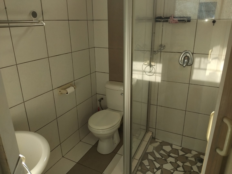 6 Bedroom Property for Sale in Primrose Gauteng