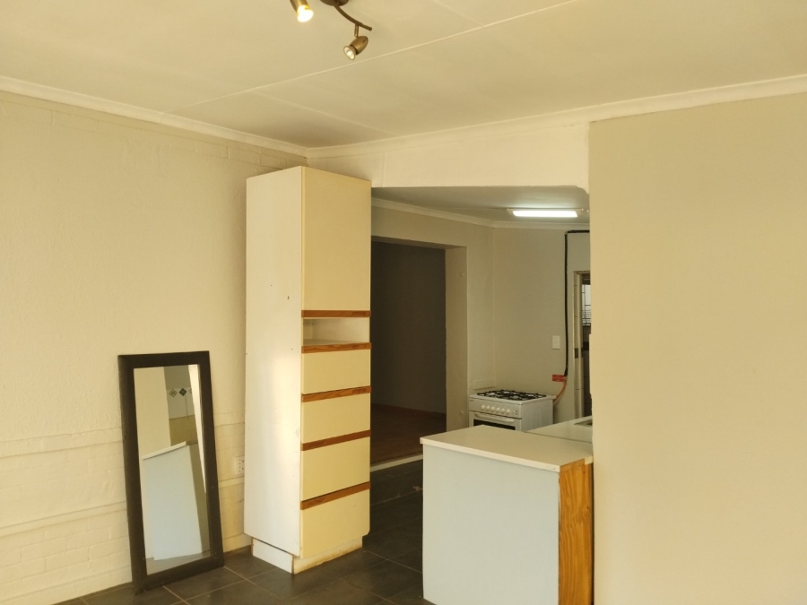 6 Bedroom Property for Sale in Primrose Gauteng