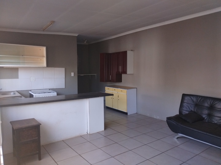 6 Bedroom Property for Sale in Primrose Gauteng