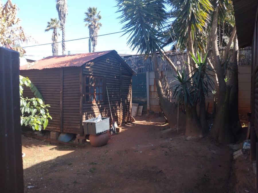 6 Bedroom Property for Sale in Primrose Gauteng