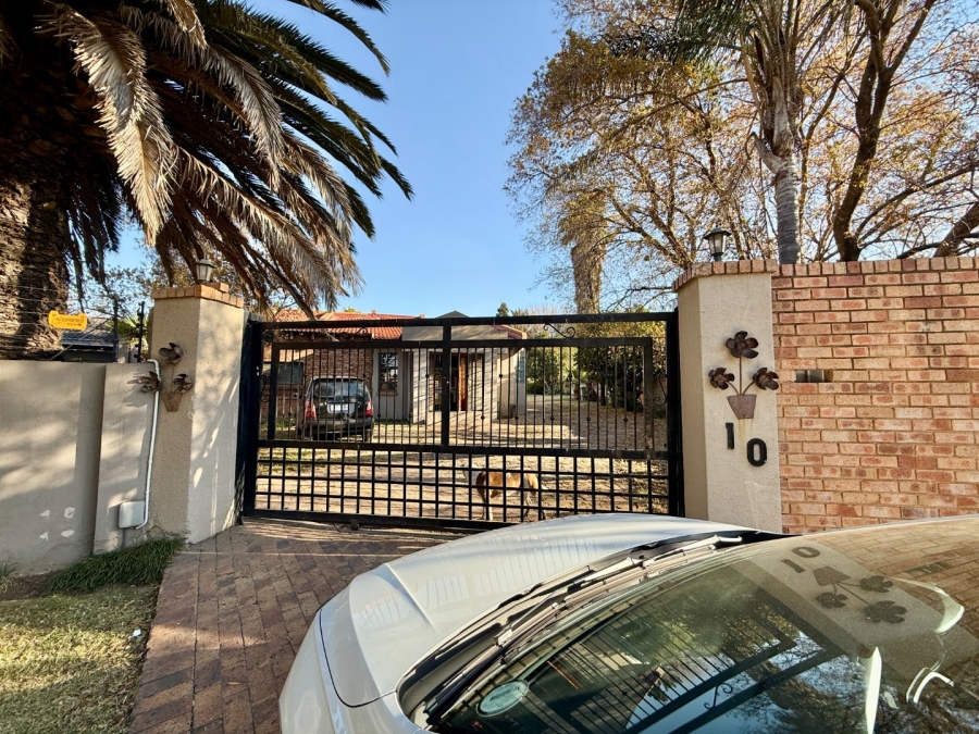 2 Bedroom Property for Sale in Mayberry Park Gauteng