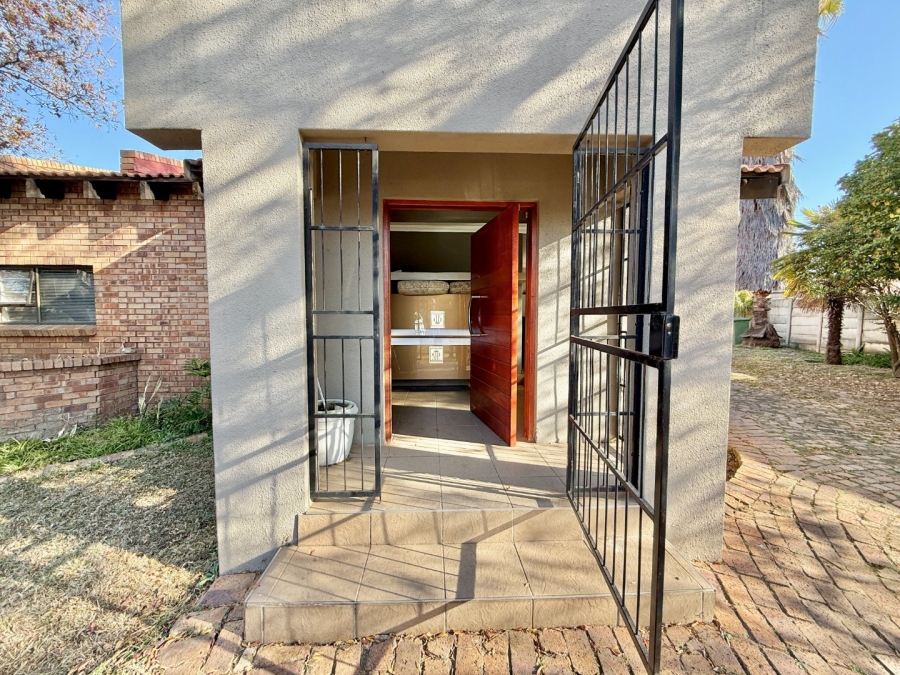 2 Bedroom Property for Sale in Mayberry Park Gauteng