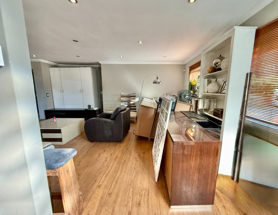 2 Bedroom Property for Sale in Mayberry Park Gauteng
