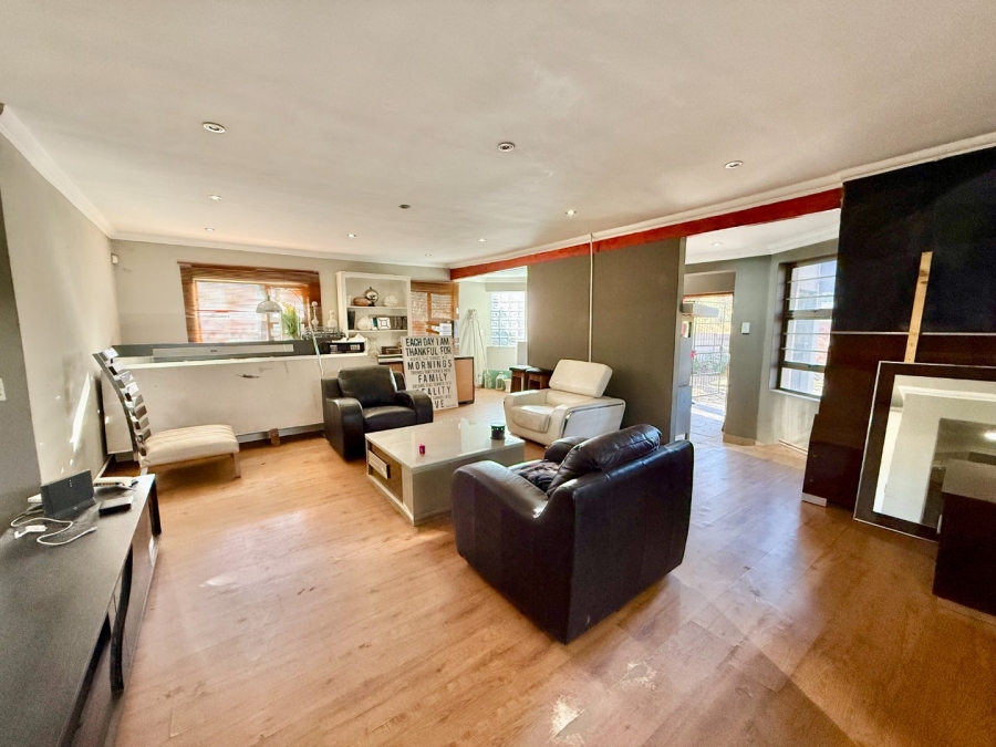 2 Bedroom Property for Sale in Mayberry Park Gauteng