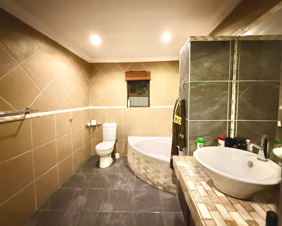 2 Bedroom Property for Sale in Mayberry Park Gauteng