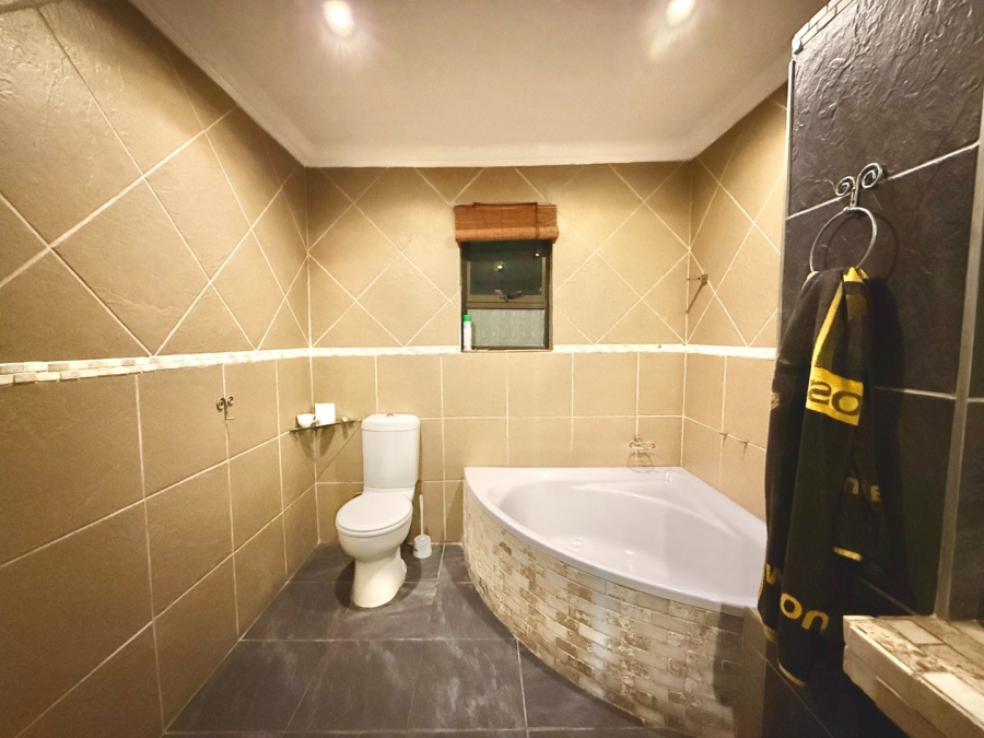 2 Bedroom Property for Sale in Mayberry Park Gauteng