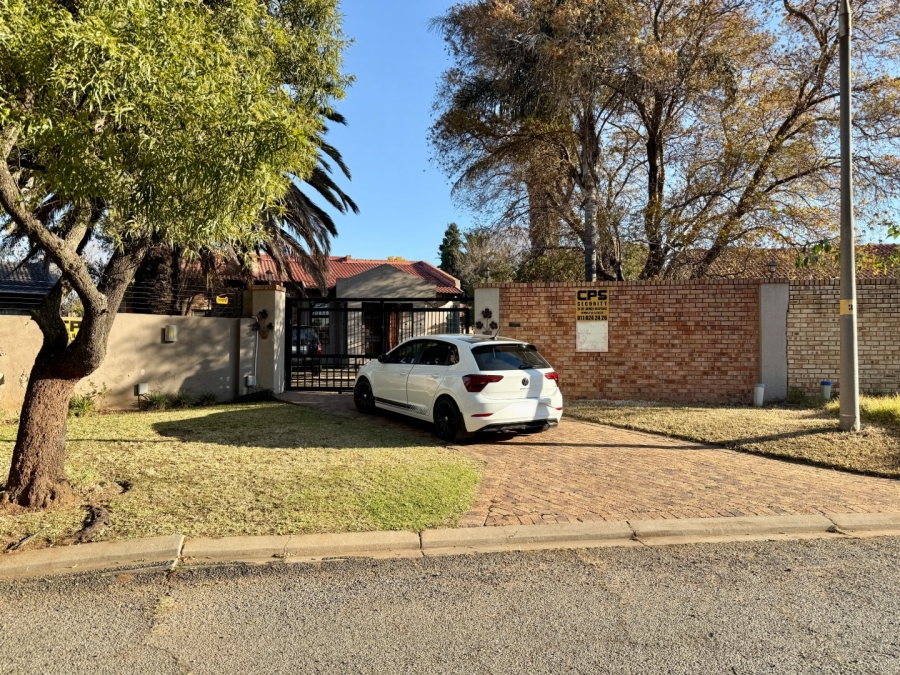 2 Bedroom Property for Sale in Mayberry Park Gauteng