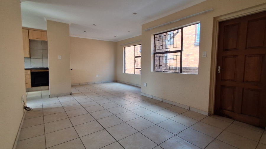 To Let 2 Bedroom Property for Rent in Townsview Gauteng