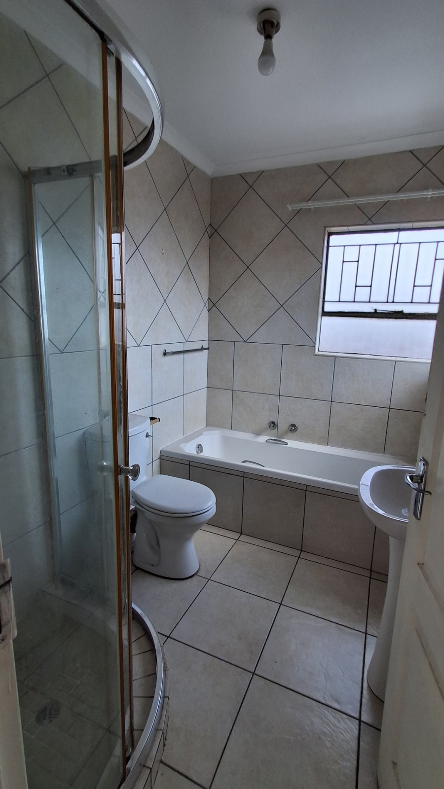 To Let 2 Bedroom Property for Rent in Townsview Gauteng