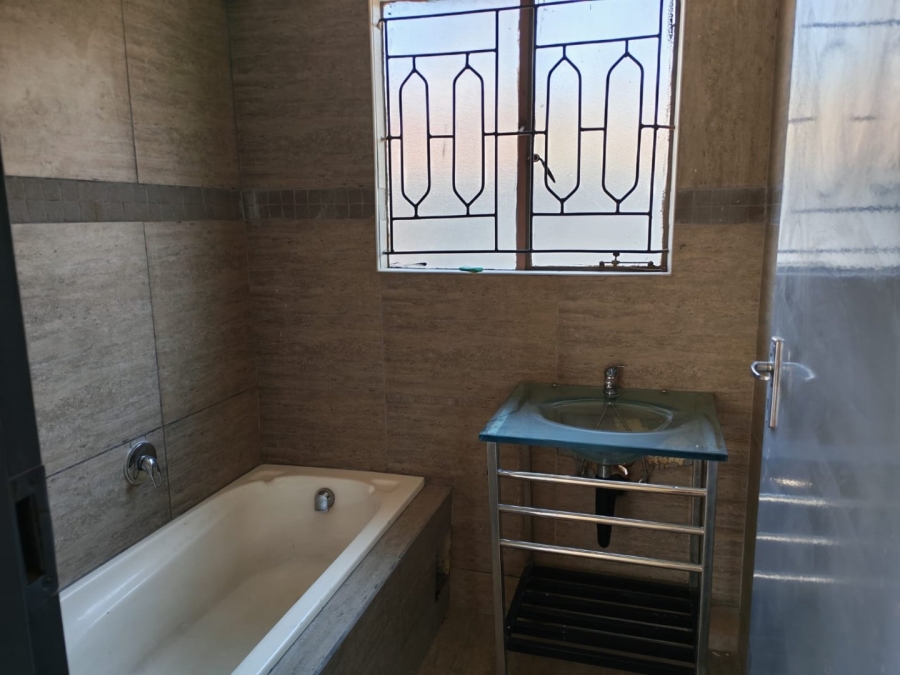 2 Bedroom Property for Sale in Soshanguve FF Gauteng