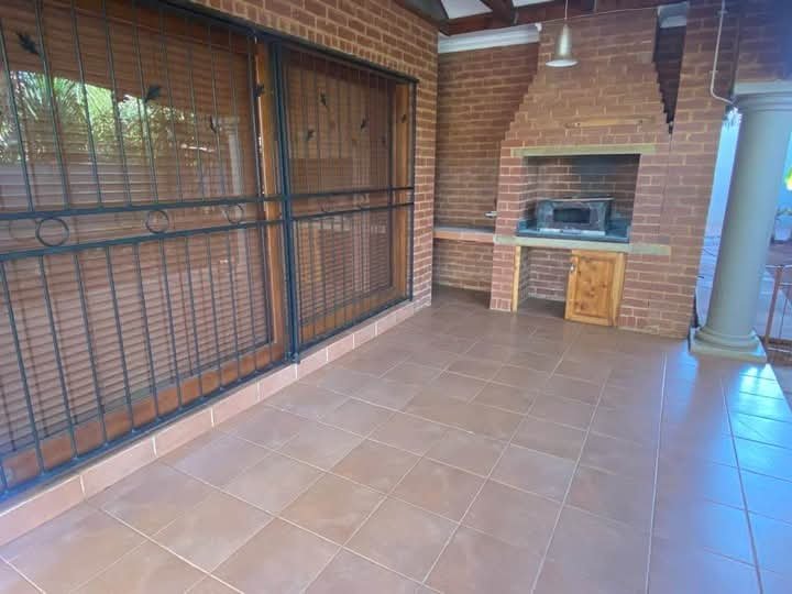 3 Bedroom Property for Sale in Doornpoort AH Gauteng