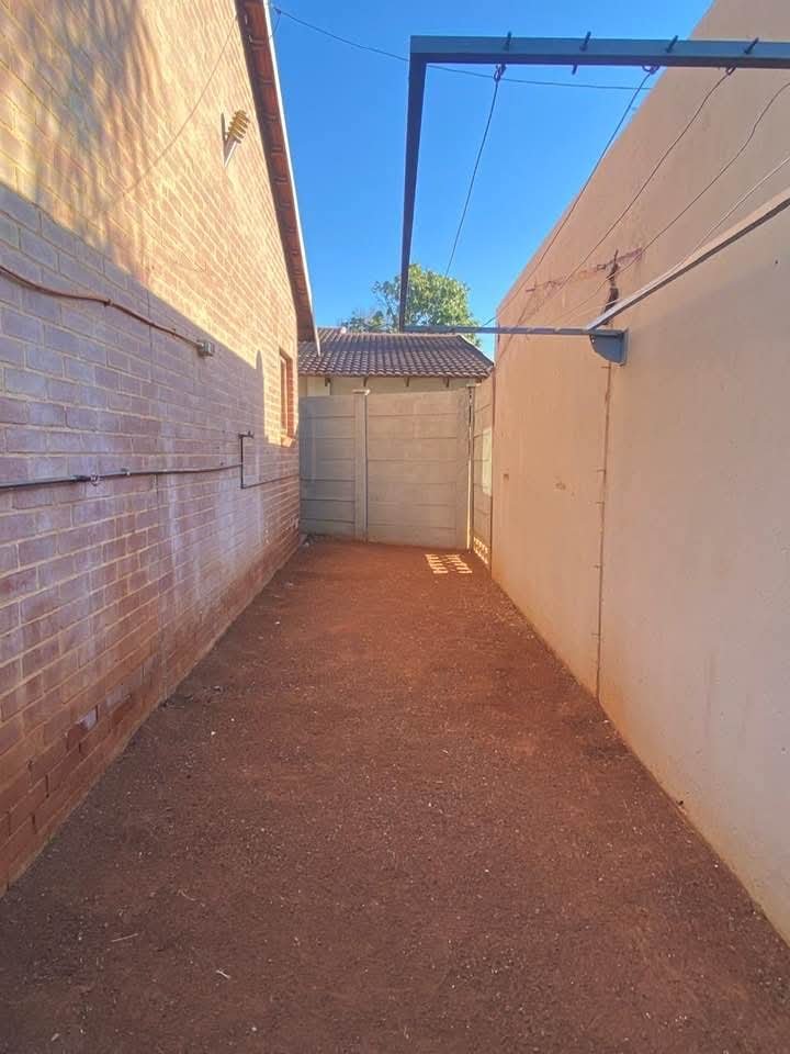 3 Bedroom Property for Sale in Doornpoort AH Gauteng