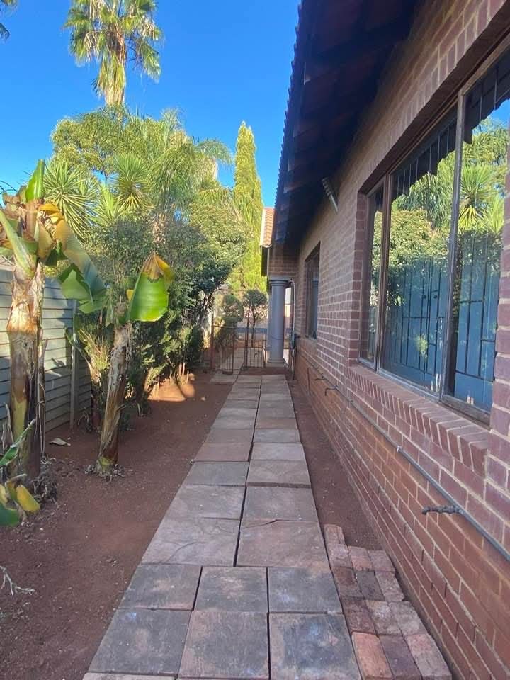 3 Bedroom Property for Sale in Doornpoort AH Gauteng