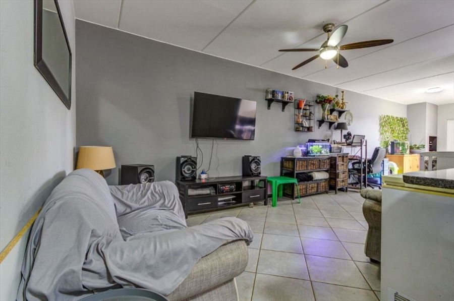 2 Bedroom Property for Sale in Norton Home Estate AH Gauteng