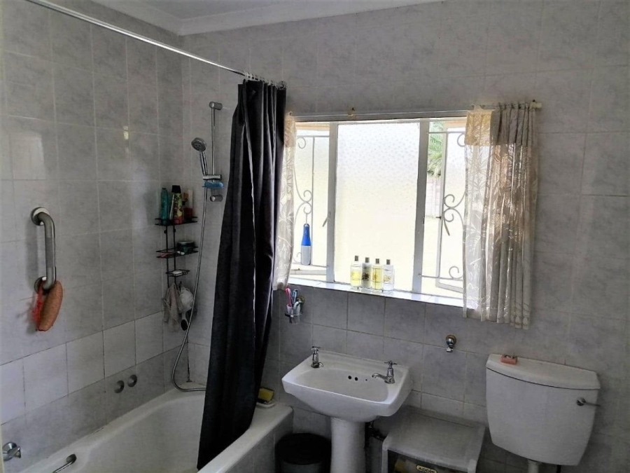 4 Bedroom Property for Sale in Brackendowns Gauteng