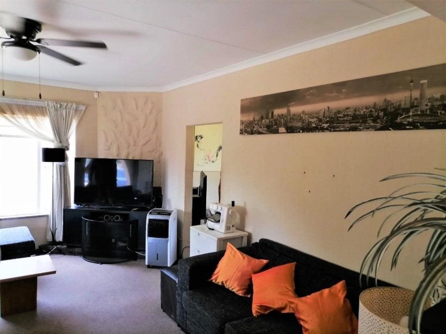 4 Bedroom Property for Sale in Brackendowns Gauteng