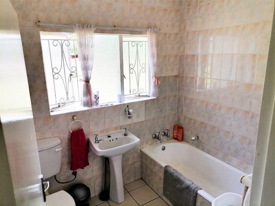 4 Bedroom Property for Sale in Brackendowns Gauteng