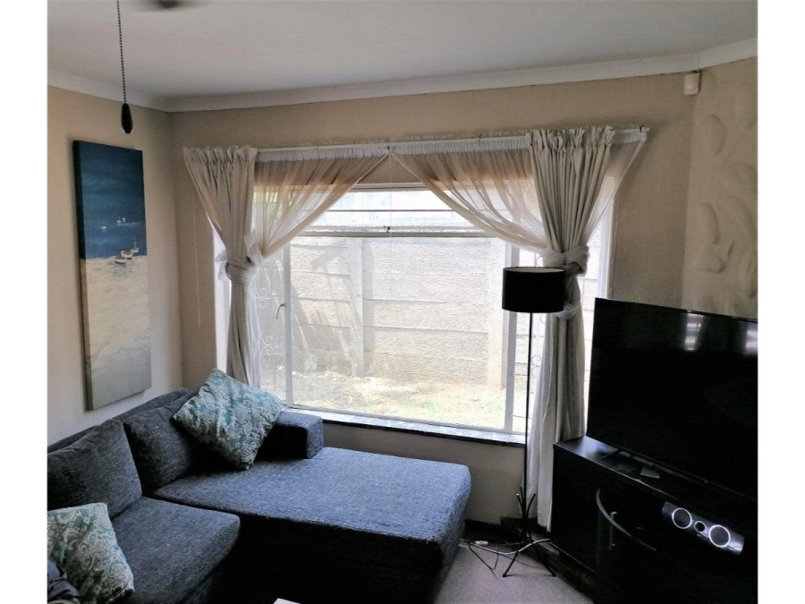 4 Bedroom Property for Sale in Brackendowns Gauteng