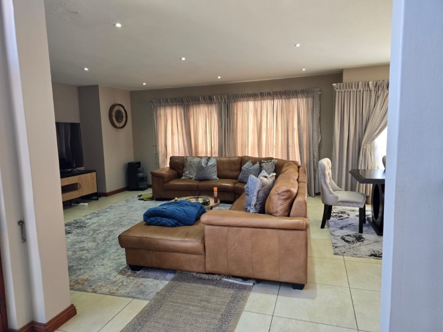 3 Bedroom Property for Sale in Lilianton Gauteng
