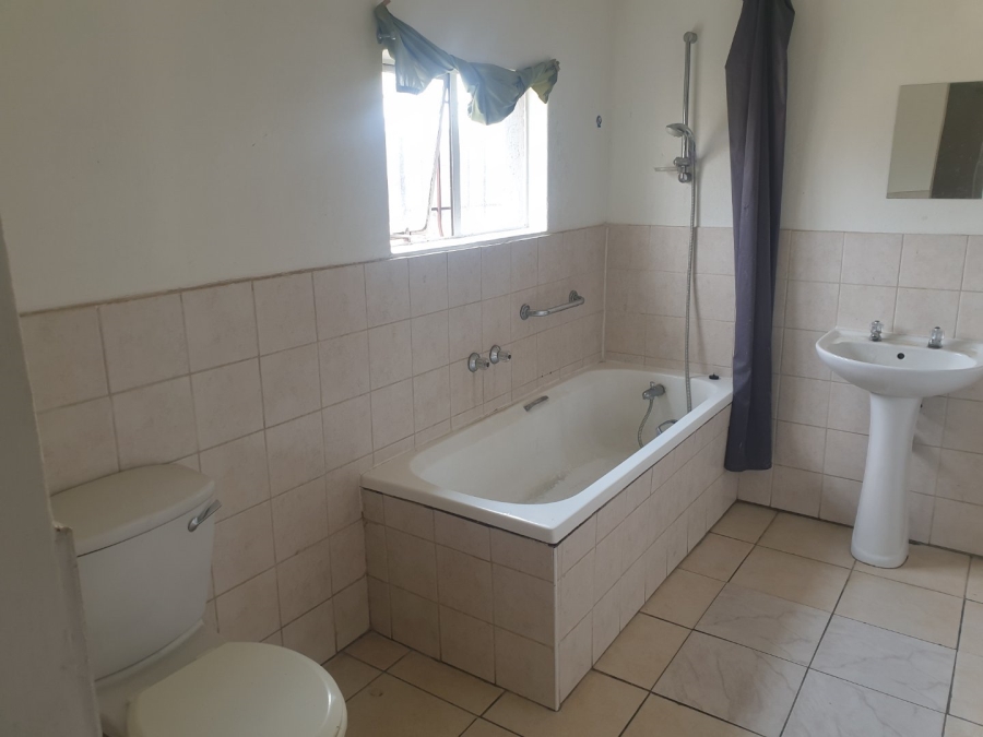 To Let 1 Bedroom Property for Rent in Farmall A H Gauteng